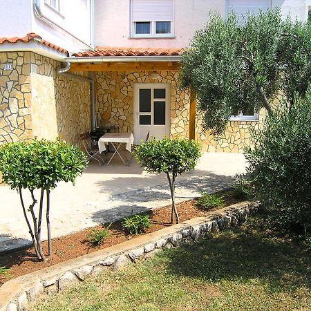 Apartment Martina Krk Town Buitenkant foto