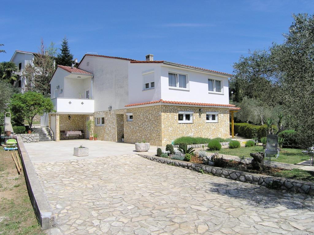 Apartment Martina Krk Town Buitenkant foto